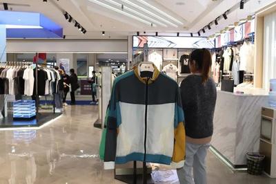 小二選貨 精耕細作二十載，匠心打造男裝樣板店傳奇